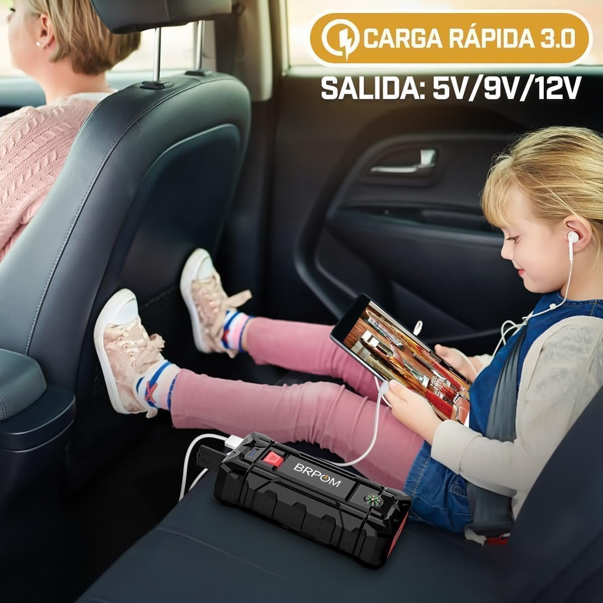 BRPOM cargando un tablet en el coche con carga rápida QC3.0